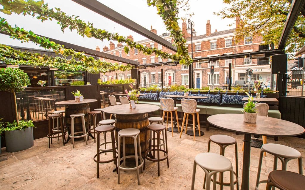 News 2 barlounge outside terrace covered terrace