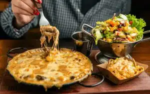 Hickorys Chester Brisket Mac