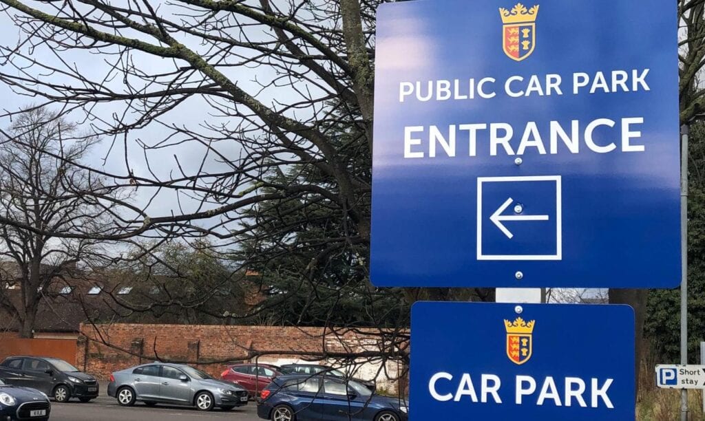 News 17 linenhall car park signs