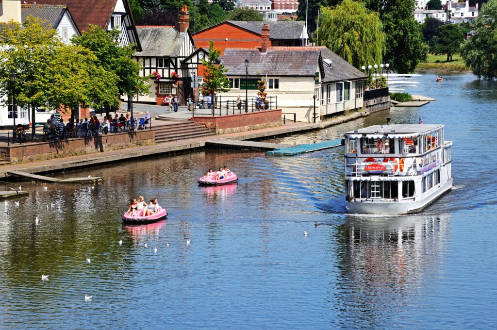 News 4 Boat tours on river dee, Chester.