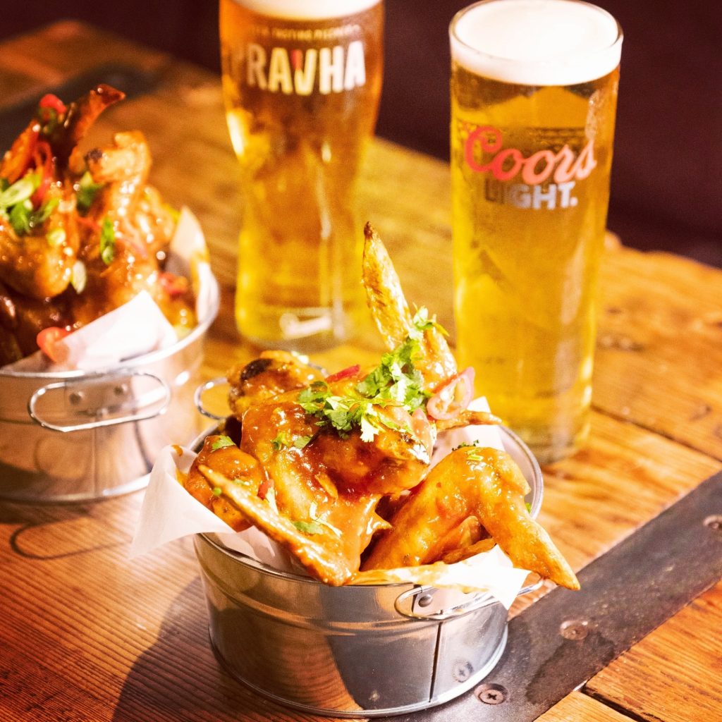 News 6 the old dukes wings