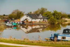 Tattenhall Marina The Boathouse Cafe Bar Places To Meet Chester
