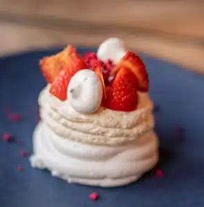 The Duck Dagger Chester Meringue
